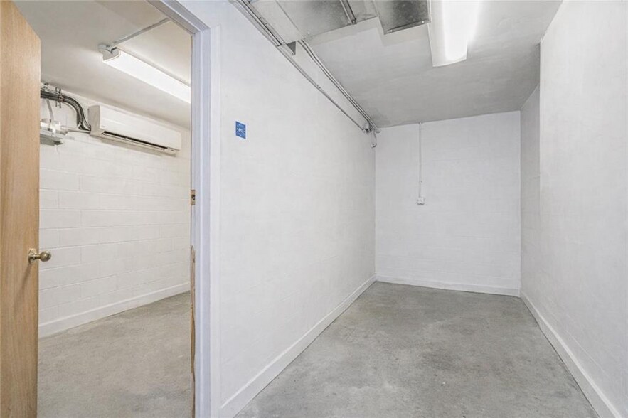 More Photos Of 332 Douglass St, Brooklyn Warehouse For Sale