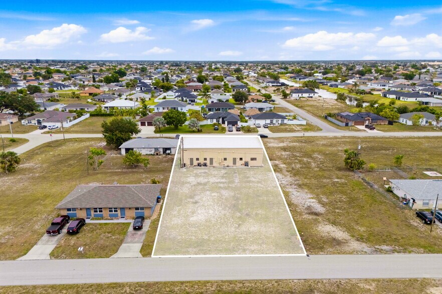 Primary Photo Of 1010 NE 9th St, Cape Coral Office For Sale