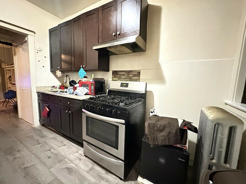 More Photos Of 1653 E 85th Pl, Chicago Apartments For Sale