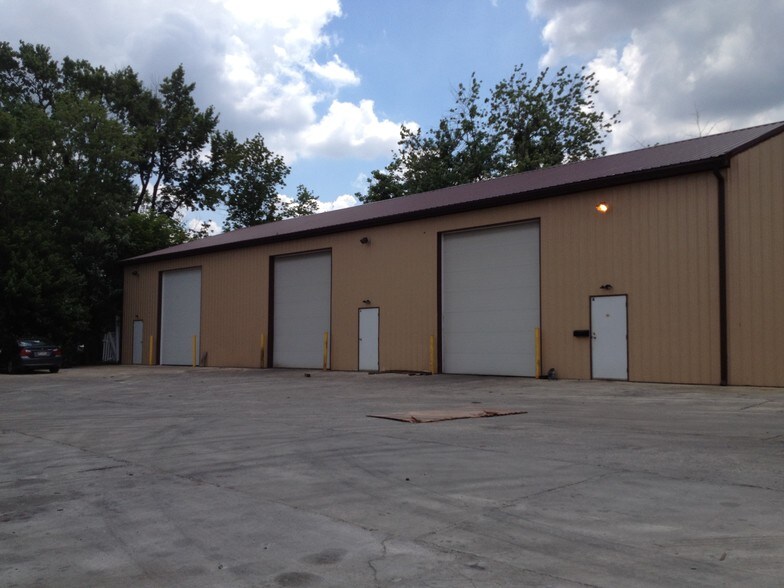 More Photos Of 8 Groce Ave, Glenolden Light Distribution For Lease