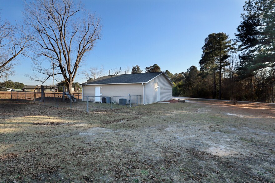 More Photos Of 3133 Vass Carthage Rd, Carthage Freestanding For Sale