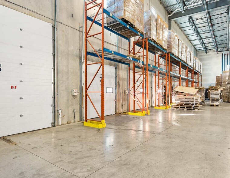 More Photos Of 19265 Airport Way, Pitt Meadows Warehouse For Lease