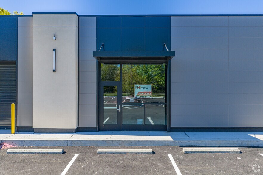 More Photos Of 1 Electronics Dr, Hamilton Warehouse For Lease