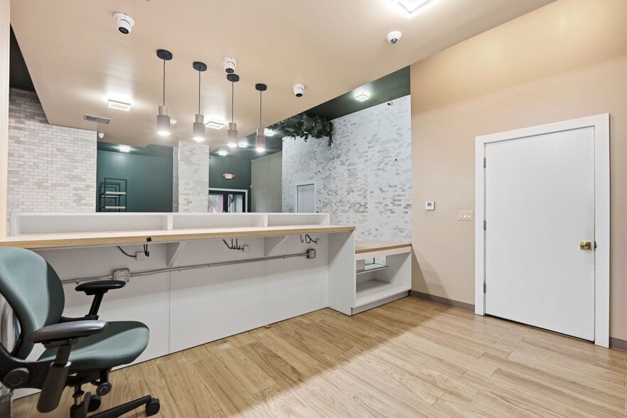 More Photos Of 36 Congress St, Jersey City General Retail For Sale