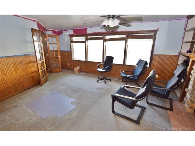 More Photos Of 223 N East Ave, Tahlequah Office For Sale