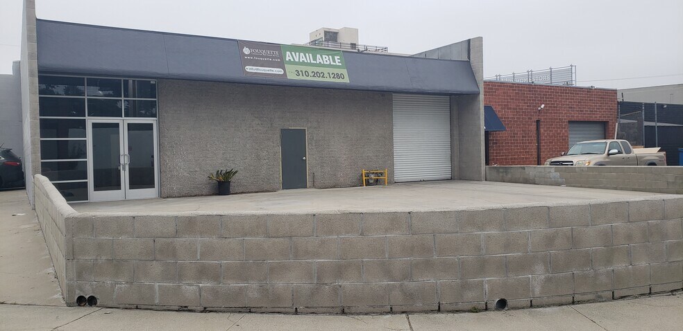 Primary Photo Of 3376 Livonia Ave, Los Angeles Light Manufacturing For Lease