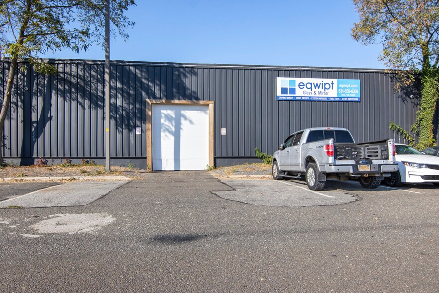 More Photos Of 390 Moffitt Blvd, Islip Warehouse For Sale