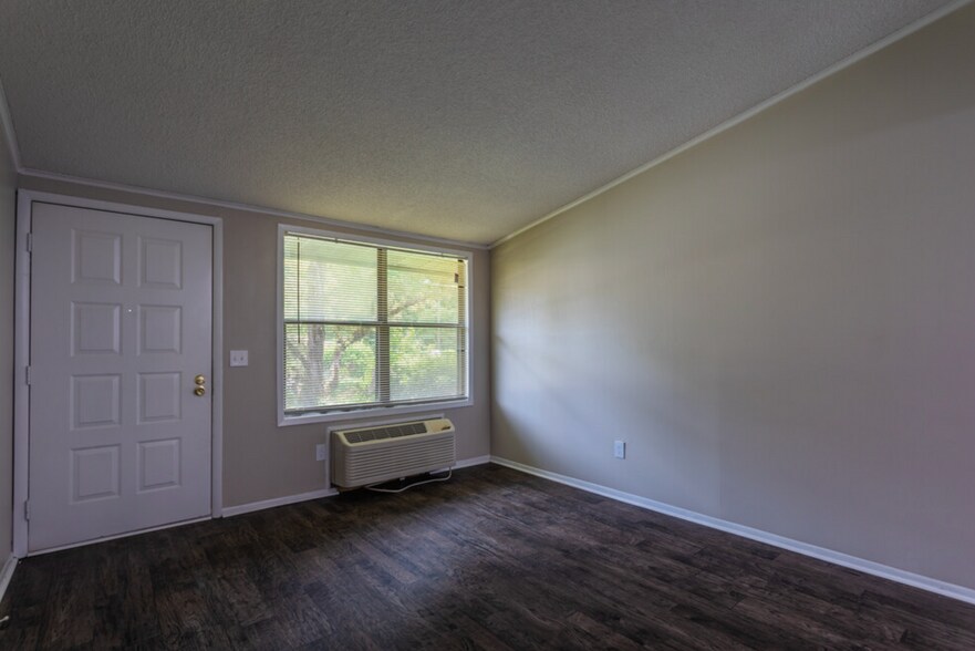 More Photos Of 300 Jones Mill Rd, Statesboro Apartments For Sale