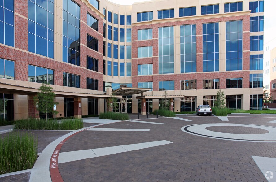 More Photos Of 15725 Dallas Pky, Addison Office Residential For Lease