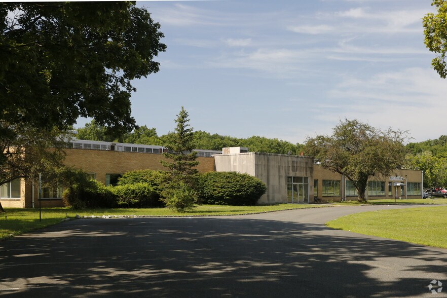 More Photos Of 220 Franklin Rd, Randolph Warehouse For Lease