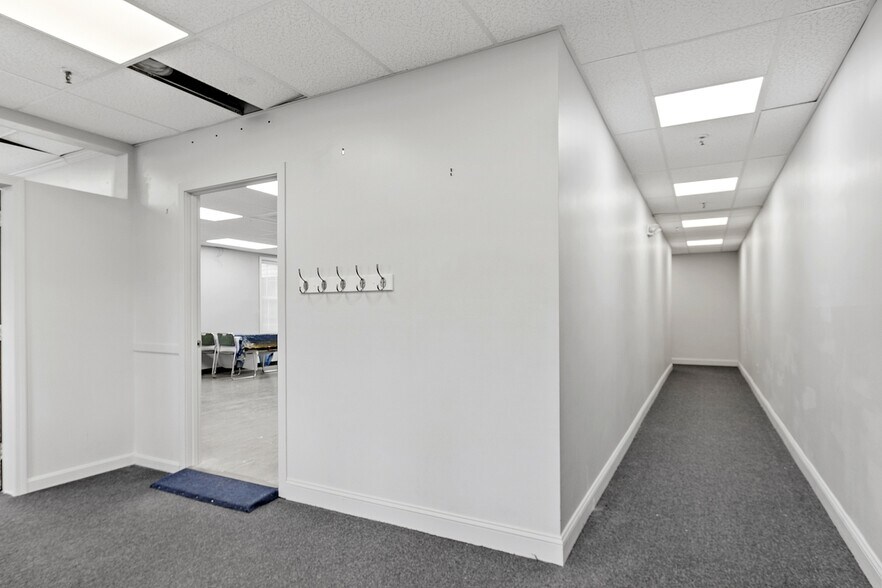 More Photos Of 200 Walnut St, Saugus Storefront Retail Office For Sale