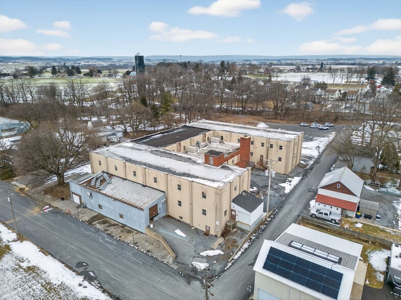 More Photos Of 25 Willow st, Richland Warehouse For Sale