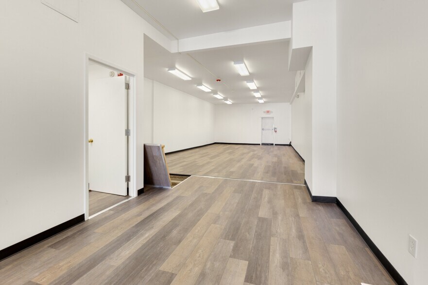 More Photos Of 4014 Market St, Philadelphia Storefront Retail Residential For Sale