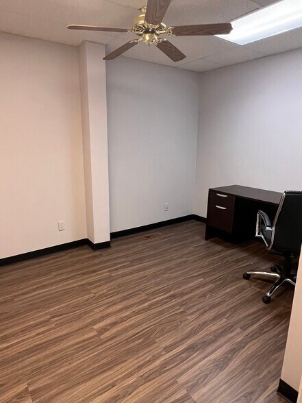 More Photos Of 26 N Broadway, Schenectady Office For Sale