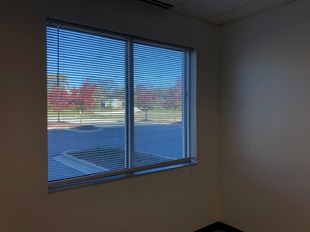 More Photos Of 340 Marshall Ave, Aurora Warehouse For Sale