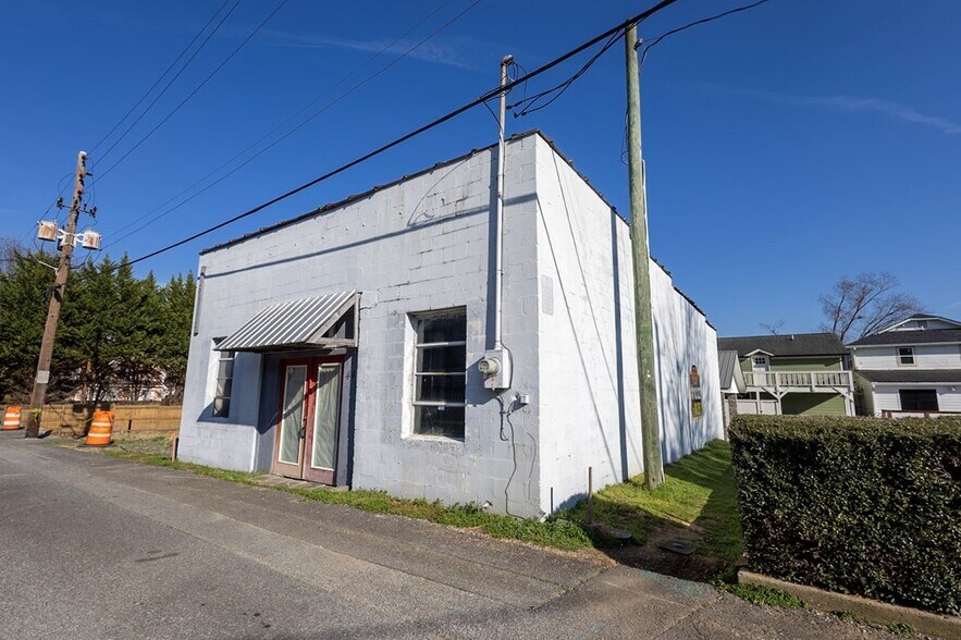 More Photos Of 44 N Church St, Ellijay General Retail For Sale