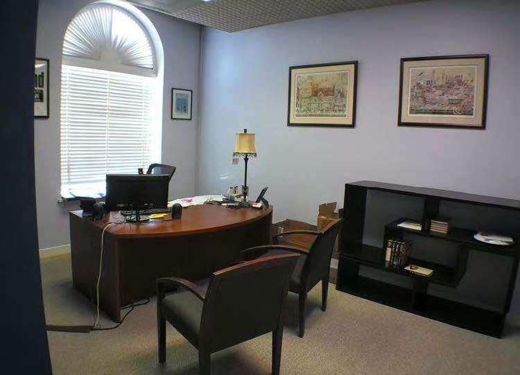 More Photos Of 306 E Main St, Richmond Office For Sale