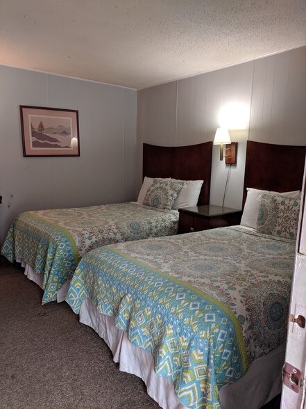 More Photos Of 699 Centerville Hwy, Hohenwald Hotel For Sale