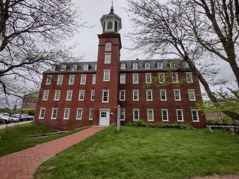 More Photos Of 1 Mill Plz, Laconia Office For Sale