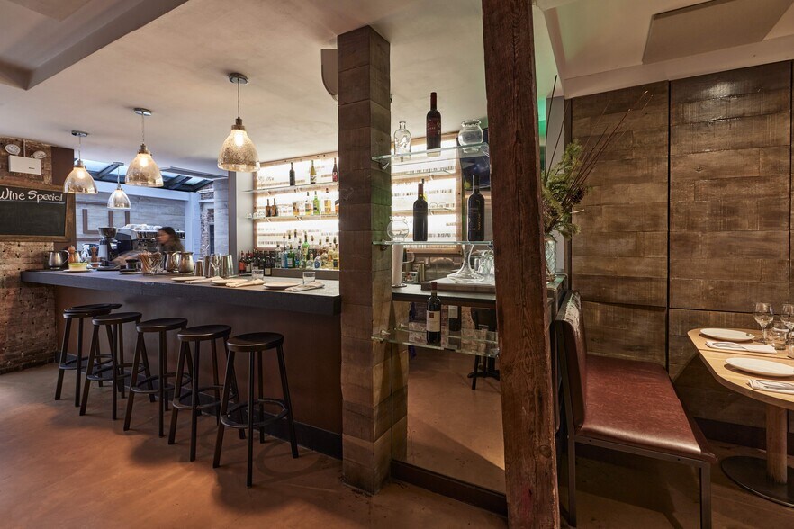 More Photos Of 227 Front St, New York Apartments For Lease