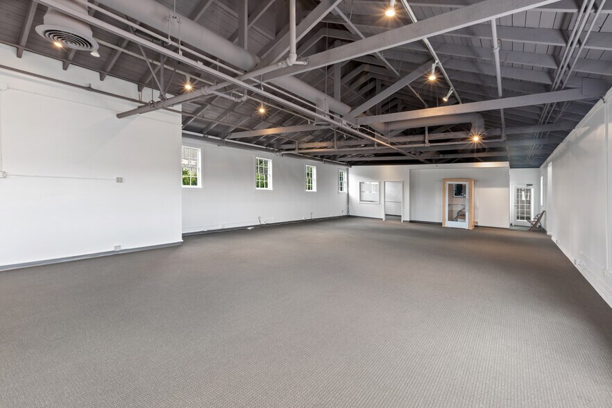 More Photos Of 555 De Haro St, San Francisco Office For Lease