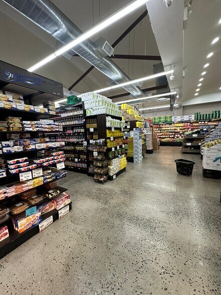 More Photos Of 2343 Jerome Ave, Bronx Supermarket For Sale