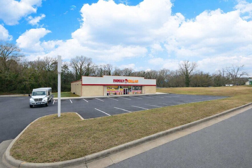 Primary Photo Of 210 E 2nd St, Weldon General Retail For Lease
