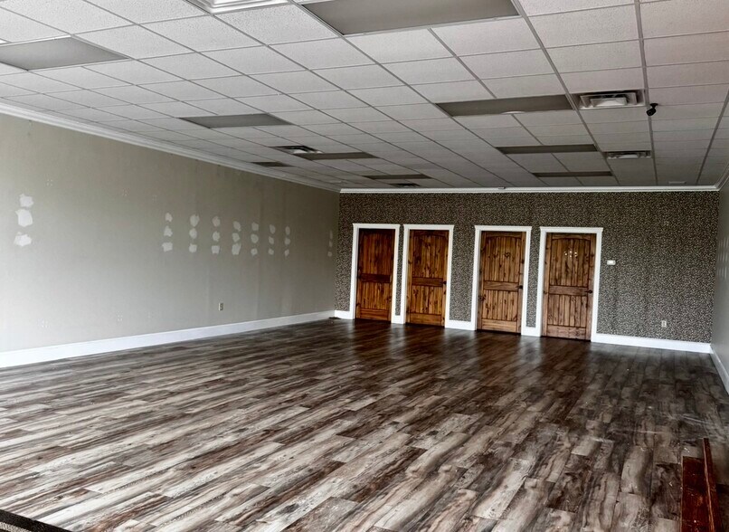 More Photos Of 727 W Cumberland Gap Pky, Corbin Restaurant For Lease
