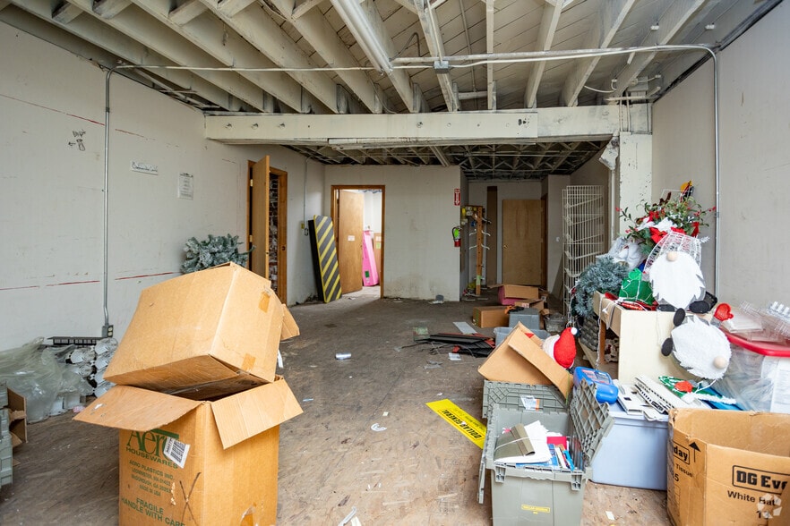 More Photos Of 421 Main St, Madison General Retail For Sale