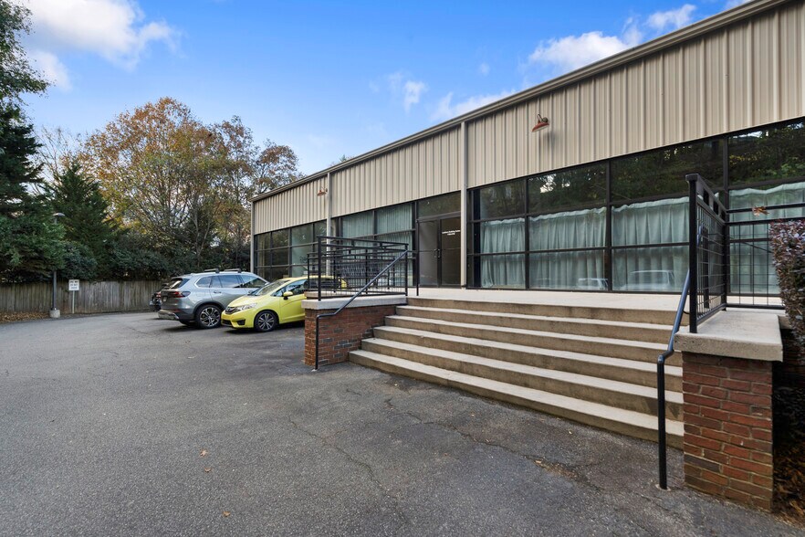 More Photos Of 675 Pulaski St, Athens Loft Creative Space For Lease