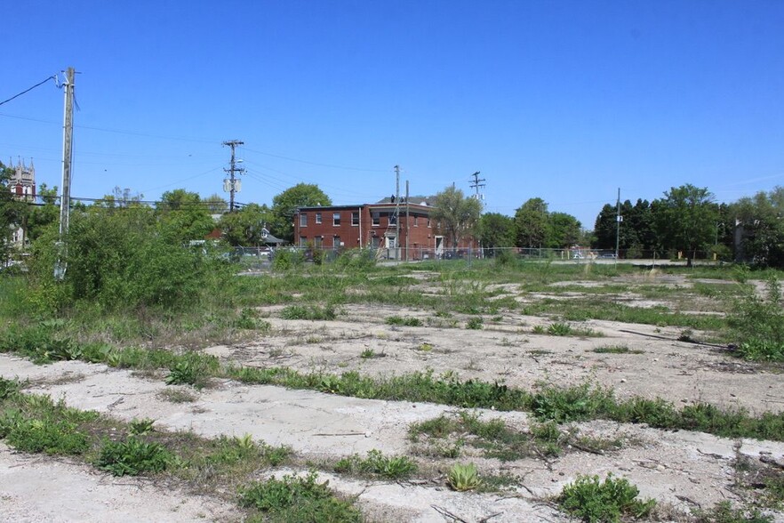 Primary Photo Of 3048 W Broadway, Louisville Land For Sale