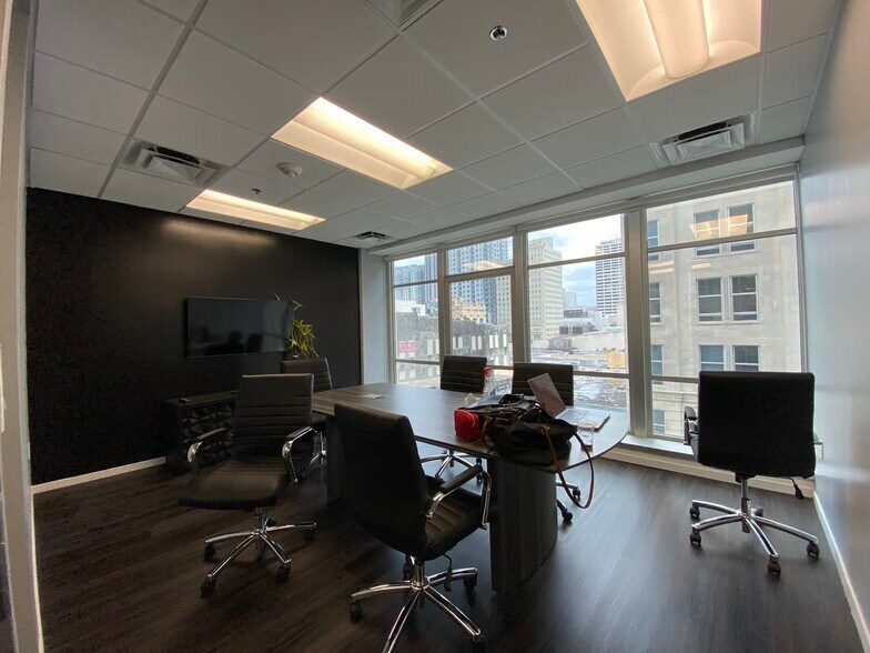 More Photos Of 14 NE 1st Ave, Miami Office For Sale