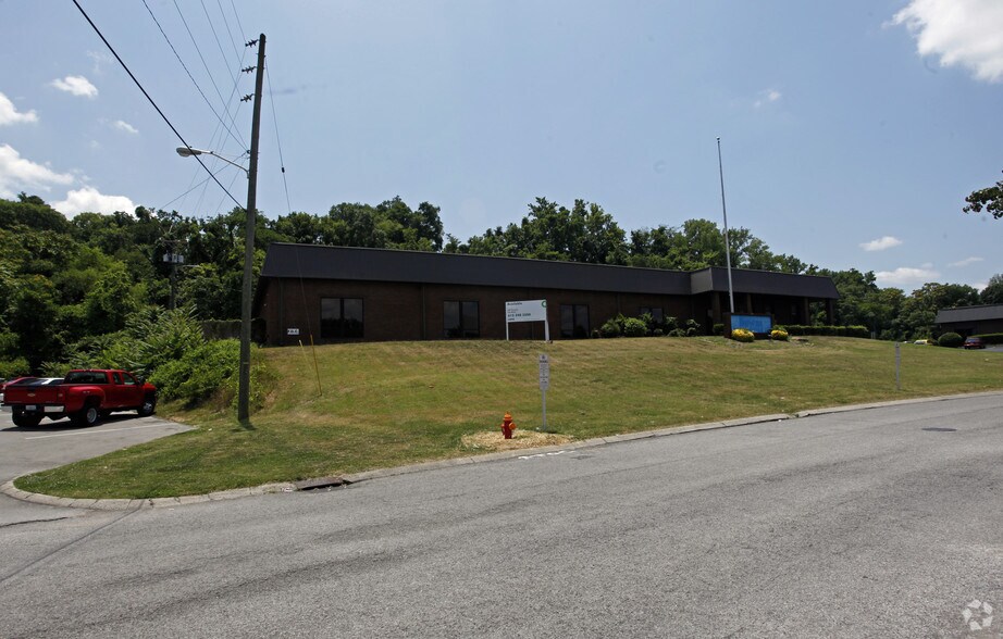 More Photos Of 212 Pavilion Blvd, Nashville Office For Sale