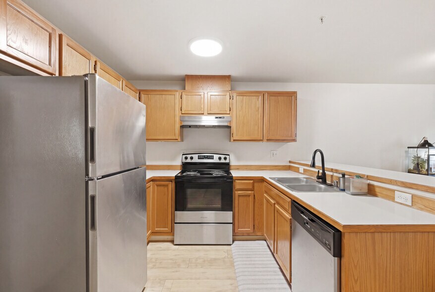 More Photos Of 13310 Greenwood Ave N, Seattle Apartments For Sale