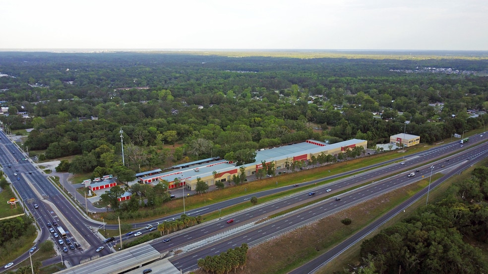 More Photos Of 7060 103rd St, Jacksonville Showroom For Lease