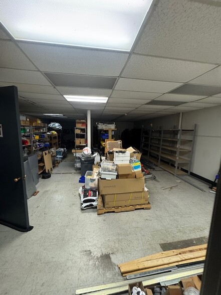 More Photos Of 681 N Plano Rd, Richardson Showroom For Lease