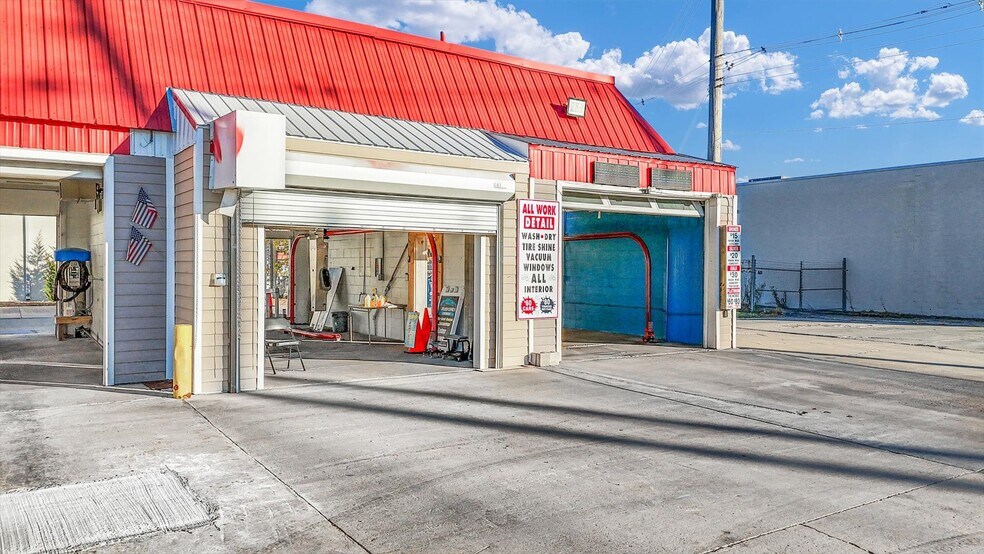 More Photos Of 501 E University Ave, Urbana Carwash For Sale