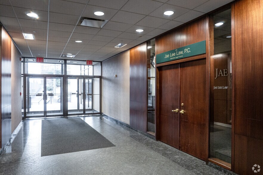 More Photos Of 2050 Center Ave, Fort Lee Office For Lease