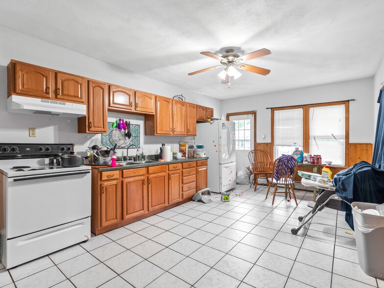 More Photos Of 144-145 Railroad St, Manville Multifamily For Sale