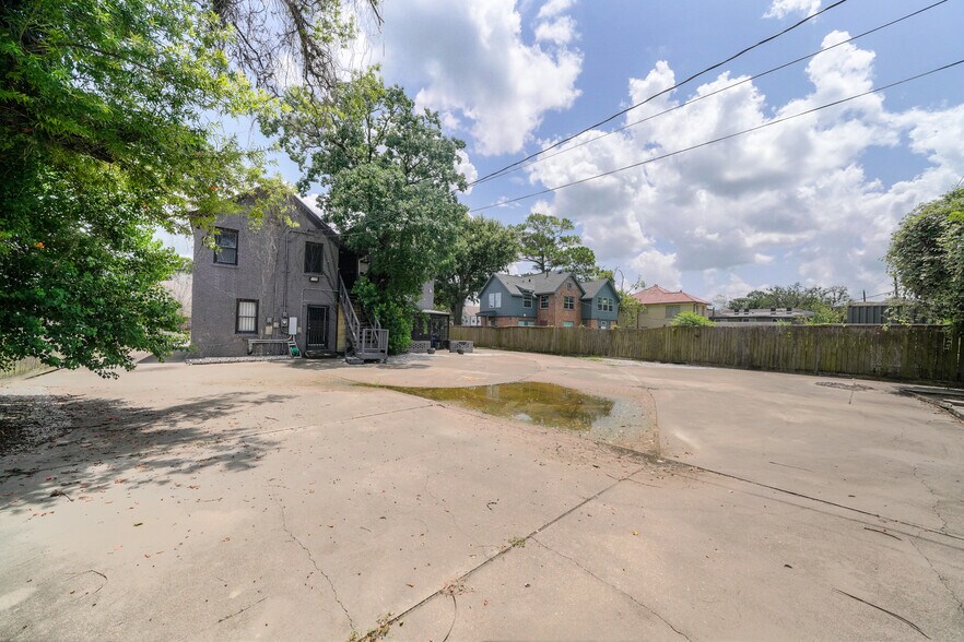 More Photos Of 2424 Southmore Blvd, Houston Medical For Lease