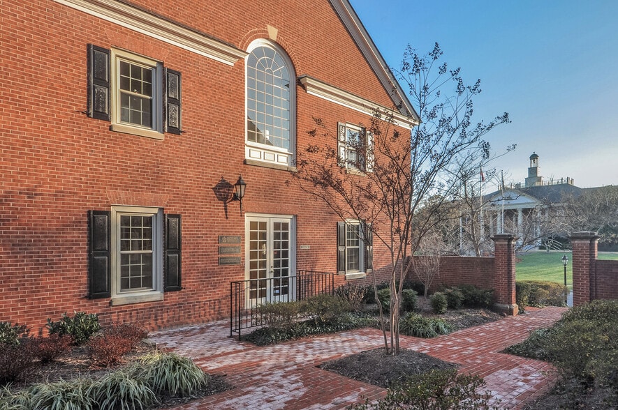 Primary Photo Of 10470-10476 Armstrong St, Fairfax Medical For Sale