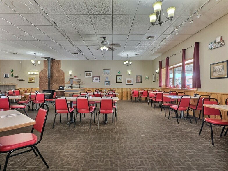 More Photos Of 203 E Cleveland St, Sundance Storefront Retail Office For Sale