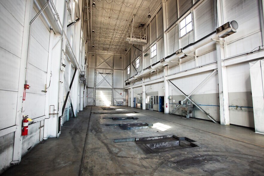 More Photos Of 114 N 4th St, Yakima Flex For Sale