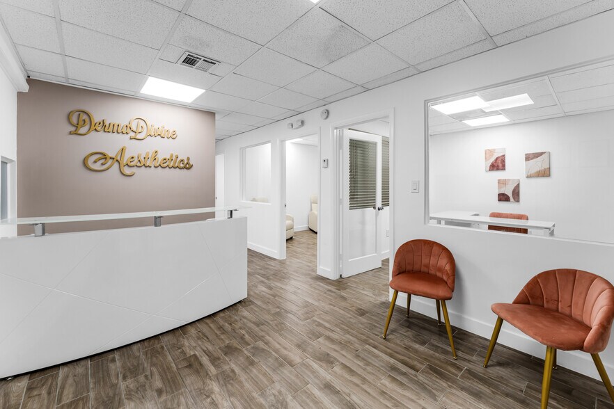 More Photos Of 8390 W Flagler St, Miami Office Residential For Lease