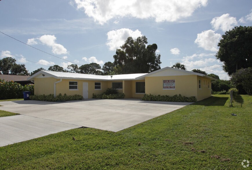 Primary Photo Of 5460 Bayshore Rd, North Fort Myers Office Residential For Sale