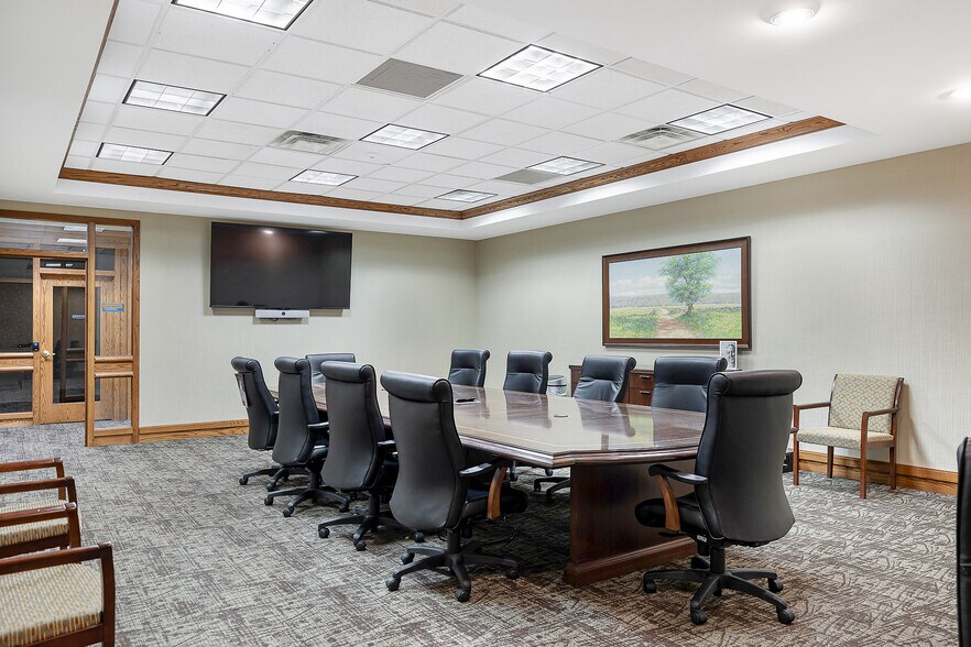 More Photos Of 661 S Hurstbourne Pky, Louisville Office For Sale