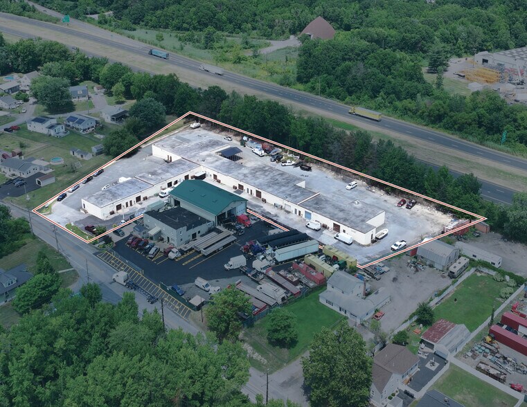 More Photos Of 3970-3996 North Point Rd, Dundalk Warehouse For Lease