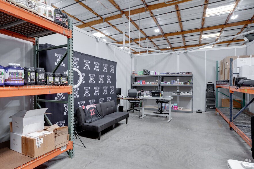 More Photos Of 2636 S Wilson St, Tempe Warehouse For Lease