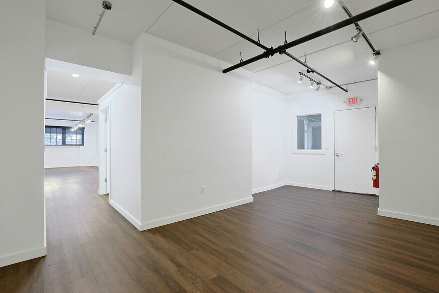 More Photos Of 74 Lafayette Ave, Suffern Storefront Retail Office For Lease