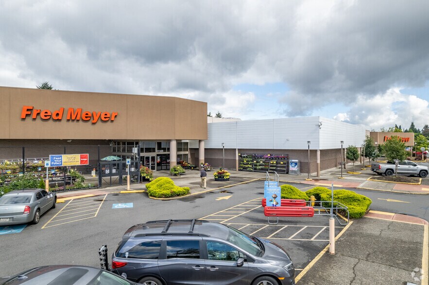 More Photos Of 11325 SE Mill Plain Blvd, Vancouver General Retail For Sale